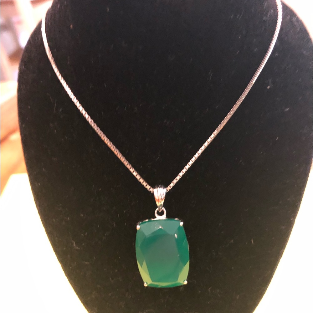 18 inch silver necklace with Chalcedony jewel 🐢 - Picture 1 of 3